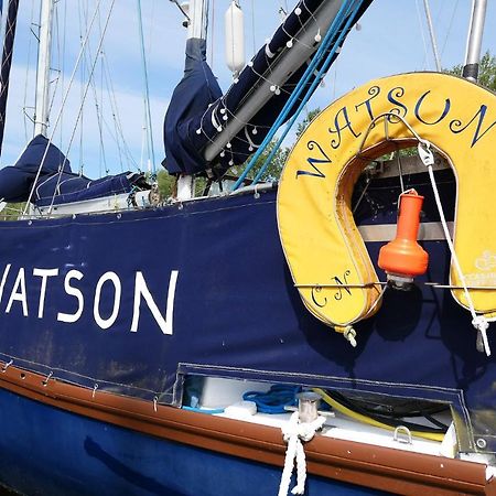 Отель Bateau Watson Accueillant & Chaleureux Уистреам Экстерьер фото