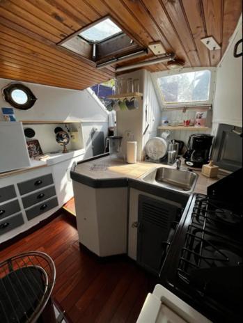 Отель Bateau Watson Accueillant & Chaleureux Уистреам Экстерьер фото